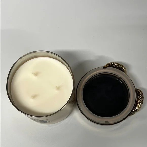 Bath & Body Works Vanilla Woods Candle with Snake Accent - Picture 3 of 4